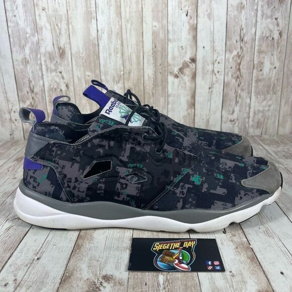 Reebok casual 3 eye sneaker - Mens 13 - Picture 1 of 9